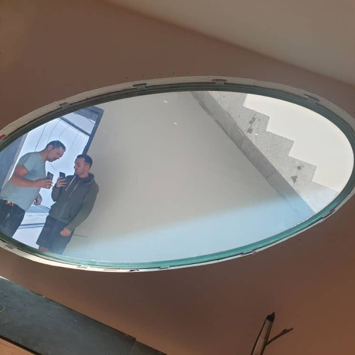 Okosüveg, kapcsolható üvegfalak