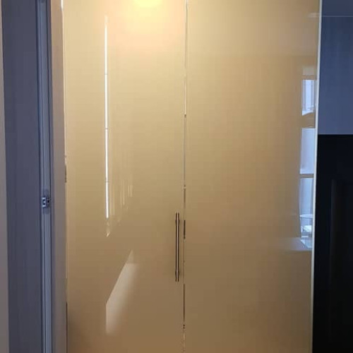 Okosüveg, kapcsolható üvegfalak