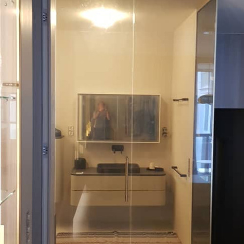 Okosüveg, kapcsolható üvegfalak