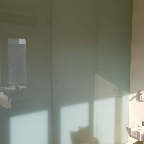 Okosüveg, kapcsolható üvegfalak