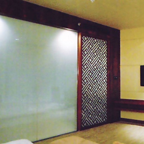 Okosüveg, kapcsolható üvegfalak