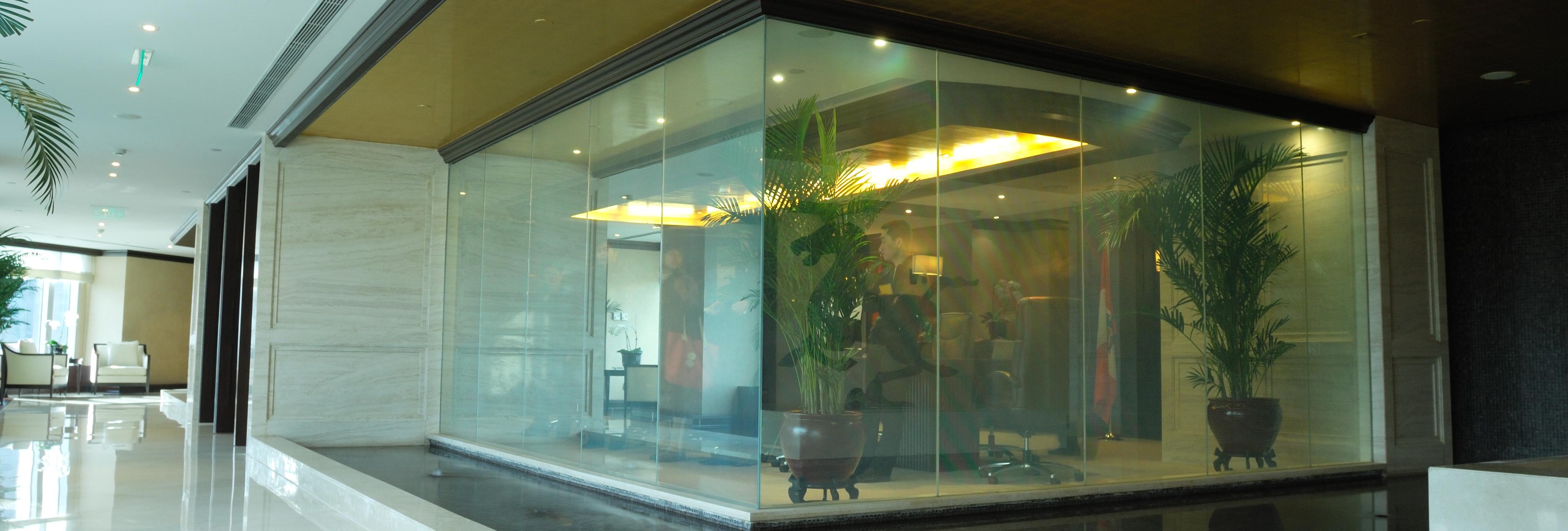 Okosüveg: Modern megoldás az átláthatóság és dizájn szolgálatában